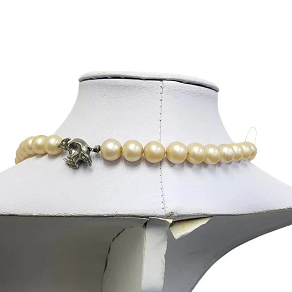 Vintage Single Strand Beaded Faux Pearl Necklace Spiral Silver Closer 22 Inch - Picture 2 of 2